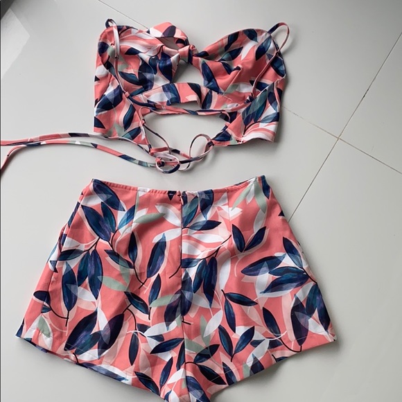 Two piece set - Picture 4 of 5